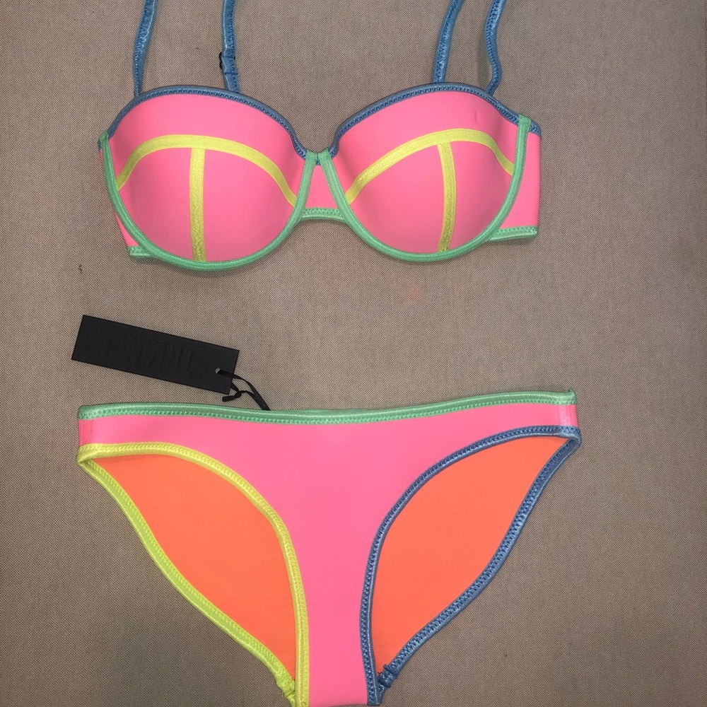 Triangl bikini NWT Top small bottoms extra small